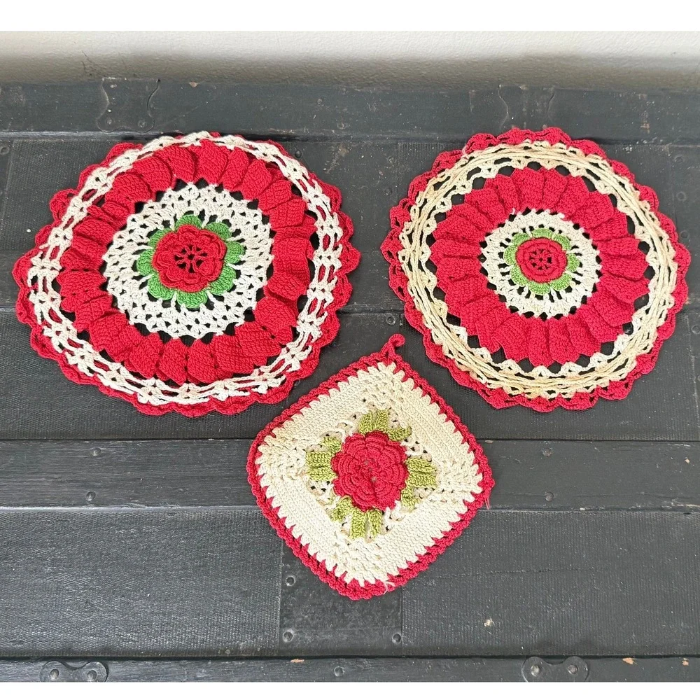 Vintage Handmade Crochet Rose Potholder Set Red Cream Green Floral 3pc